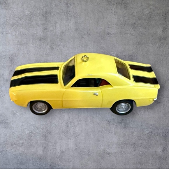 Hallmark Keepsake 1955 Chevrolet Camaro - Picture 5 of 6